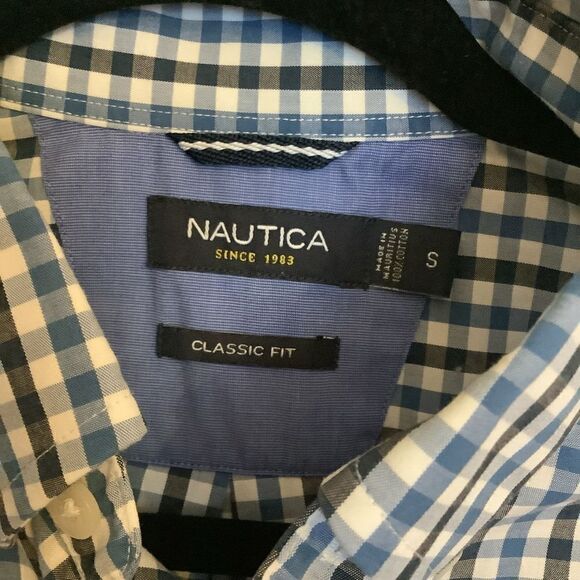 Nautica Classic Fit Button Down - Picture 3 of 5